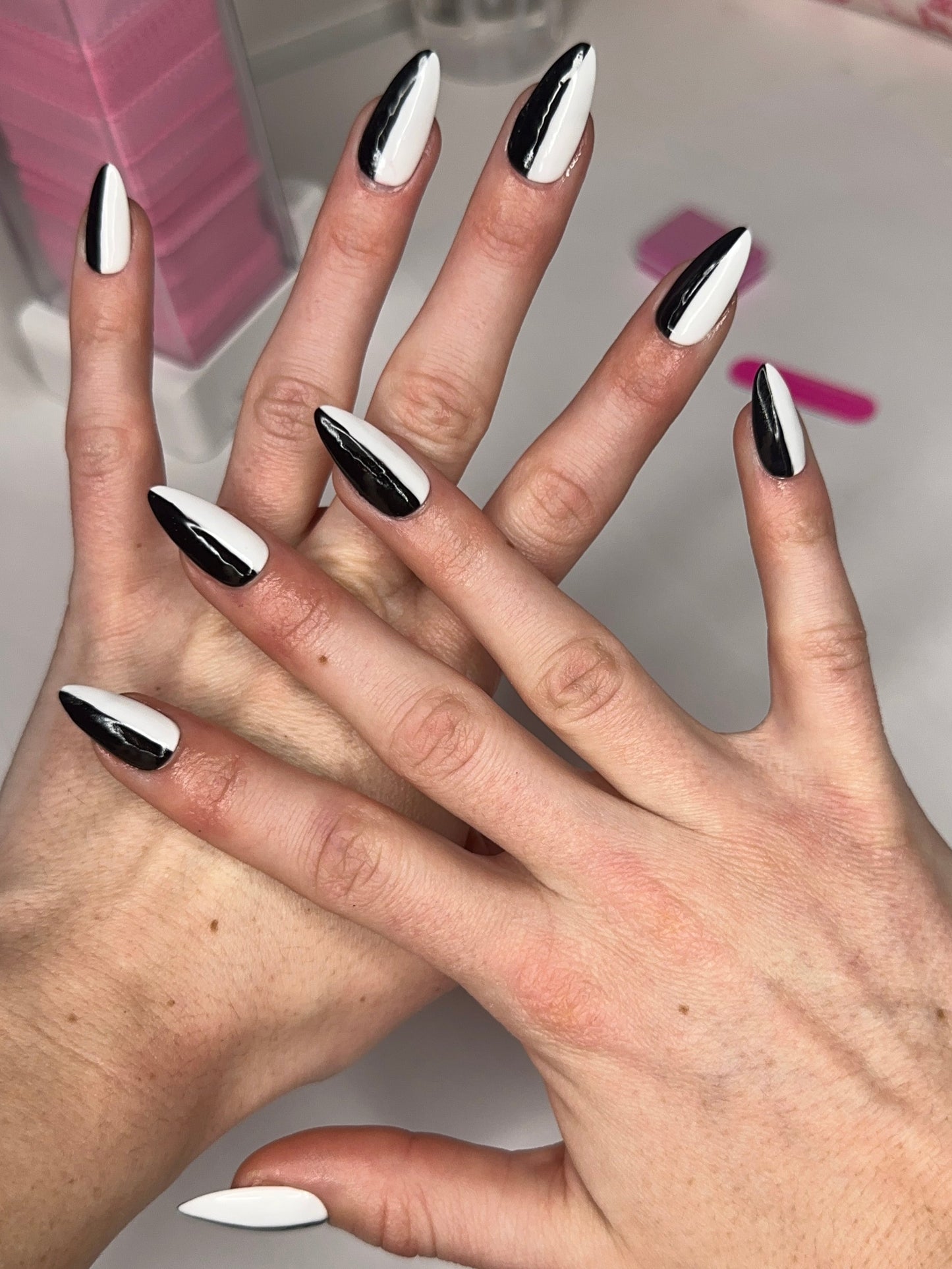 High Contrast- Press On Set